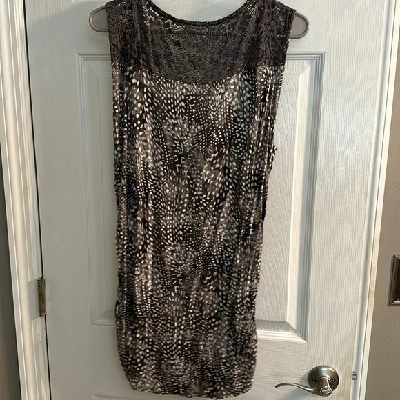 Tank - Picture 5 of 5